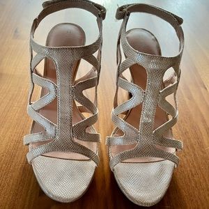 Naturalizer Mid heels sandals